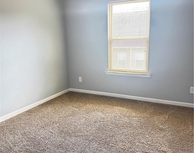 183 Spring Way Square - Photo Thumbnail 19