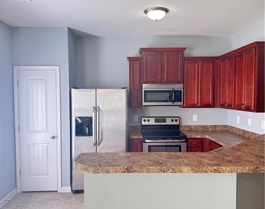 183 Spring Way Square - Photo Thumbnail 7