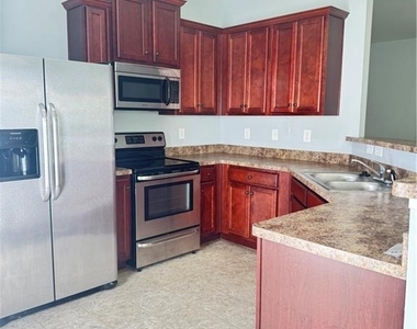 183 Spring Way Square - Photo Thumbnail 8