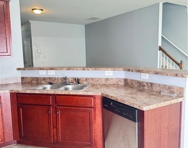 183 Spring Way Square - Photo Thumbnail 9