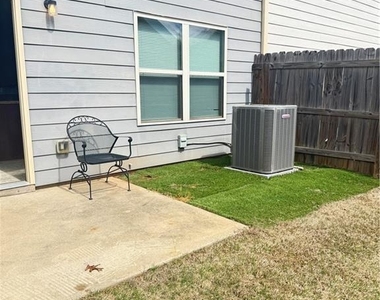 183 Spring Way Square - Photo Thumbnail 26