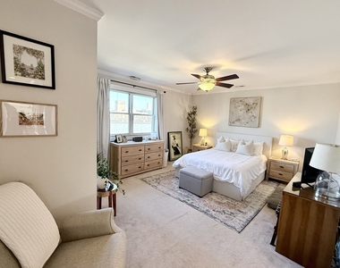 1144 W Roscoe Street - Photo Thumbnail 6