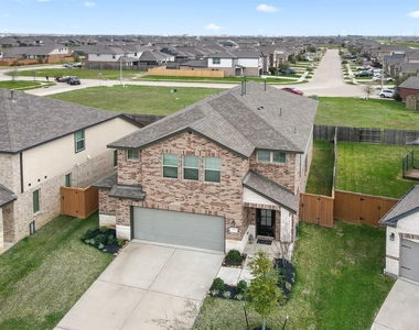 2108 Sweet Bay Drive - Photo Thumbnail 21