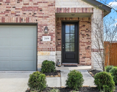2108 Sweet Bay Drive - Photo Thumbnail 1
