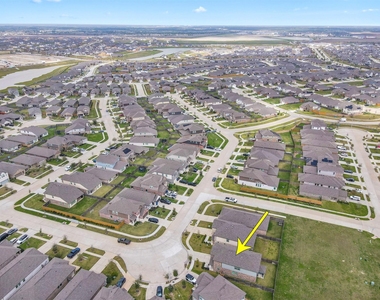 2108 Sweet Bay Drive - Photo Thumbnail 23