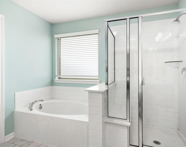 2108 Sweet Bay Drive - Photo Thumbnail 12