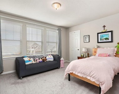 2108 Sweet Bay Drive - Photo Thumbnail 16