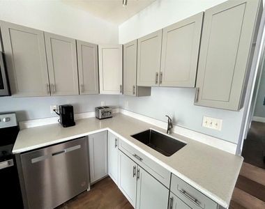 30 Harbour Lane - Photo Thumbnail 8