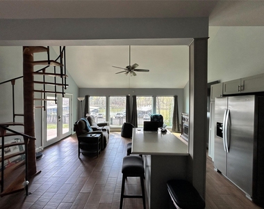 30 Harbour Lane - Photo Thumbnail 7