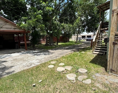2918 46th Street - Photo Thumbnail 17