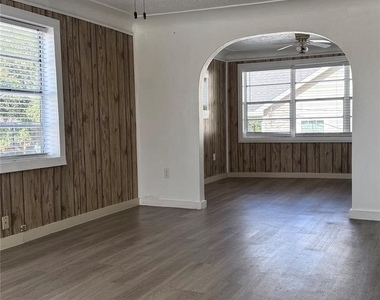 2918 46th Street - Photo Thumbnail 8