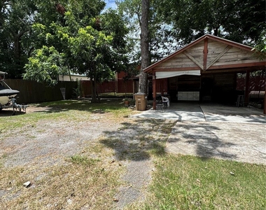 2918 46th Street - Photo Thumbnail 18