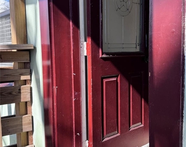 2918 46th Street - Photo Thumbnail 2