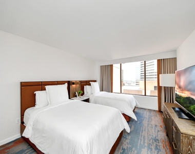1300 Lamar Street - Photo Thumbnail 19