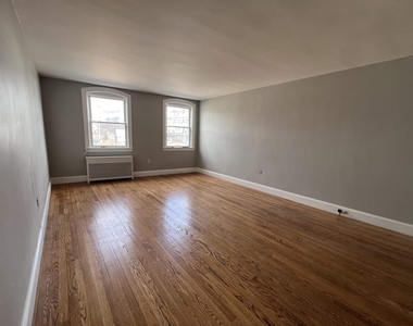 444 Lafayette - Photo Thumbnail 4