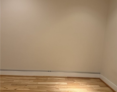 105 E Broad Street - Photo Thumbnail 33