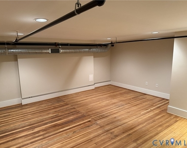 105 E Broad Street - Photo Thumbnail 27
