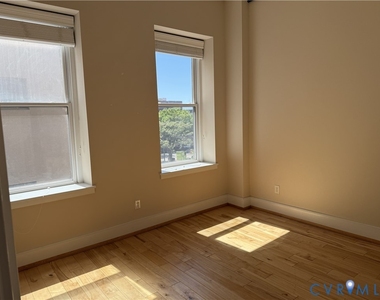 105 E Broad Street - Photo Thumbnail 29