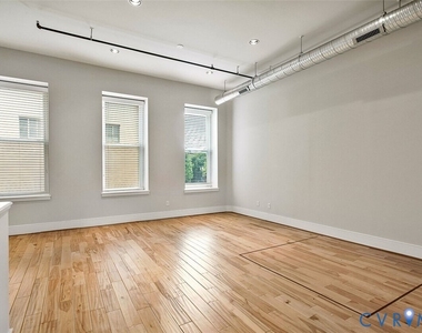 105 E Broad Street - Photo Thumbnail 15