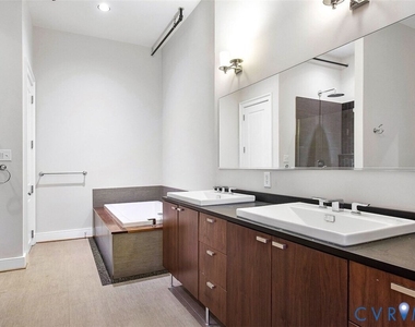 105 E Broad Street - Photo Thumbnail 25