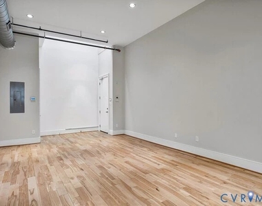 105 E Broad Street - Photo Thumbnail 8
