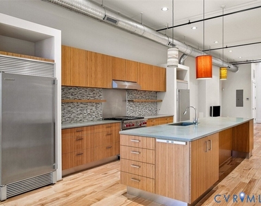 105 E Broad Street - Photo Thumbnail 5