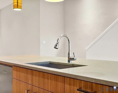 105 E Broad Street - Photo Thumbnail 11