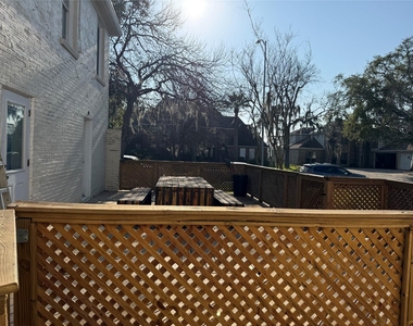 8 Bayvilla Street - Photo Thumbnail 9