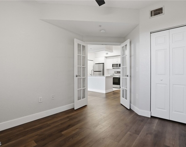6321 Aragon Way - Photo Thumbnail 19