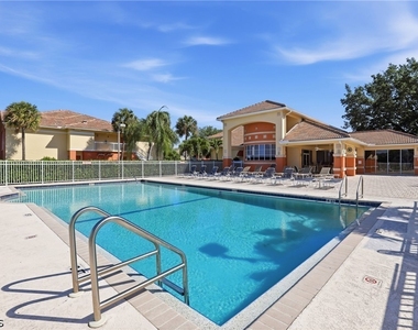 6321 Aragon Way - Photo Thumbnail 25