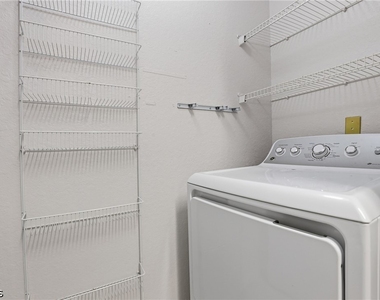 6321 Aragon Way - Photo Thumbnail 23