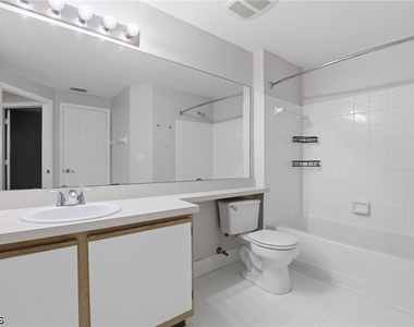 6321 Aragon Way - Photo Thumbnail 18