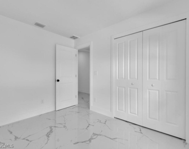 4921 Leonard Boulevard S - Photo Thumbnail 8