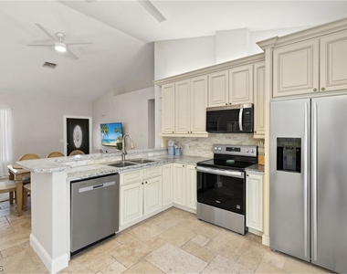317 3rd Avenue - Photo Thumbnail 8