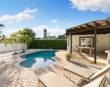 317 3rd Avenue - Photo Thumbnail 25