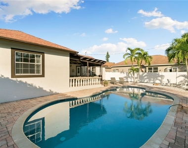 317 3rd Avenue - Photo Thumbnail 28