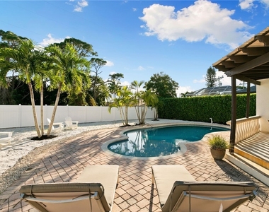317 3rd Avenue - Photo Thumbnail 24