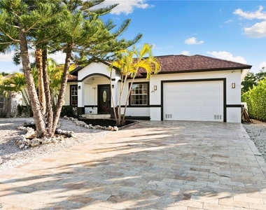 317 3rd Avenue - Photo Thumbnail 1