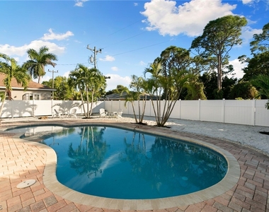 317 3rd Avenue - Photo Thumbnail 27