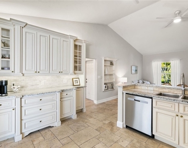 317 3rd Avenue - Photo Thumbnail 9