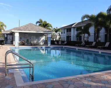8313 Bernwood Cove Loop - Photo Thumbnail 11