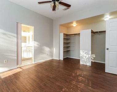 5210 Kristen Court - Photo Thumbnail 9