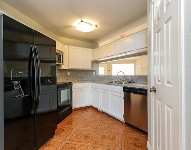 5210 Kristen Court - Photo Thumbnail 5