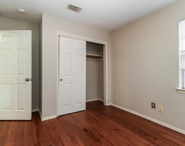 5210 Kristen Court - Photo Thumbnail 12