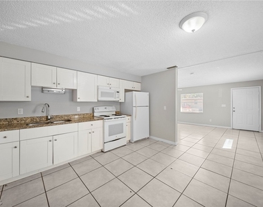 5537 10th Avenue - Photo Thumbnail 4