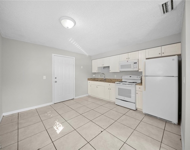 5537 10th Avenue - Photo Thumbnail 3
