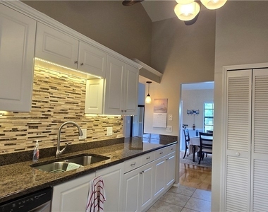 9598 Halyards Court - Photo Thumbnail 21