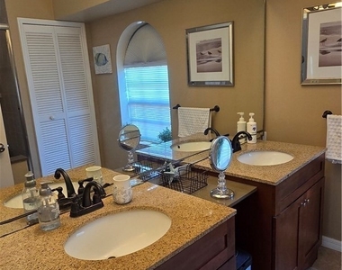 9598 Halyards Court - Photo Thumbnail 24