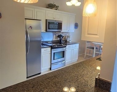 9598 Halyards Court - Photo Thumbnail 14