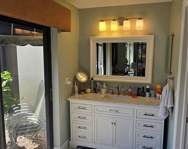 9595 Halyards Court - Photo Thumbnail 8